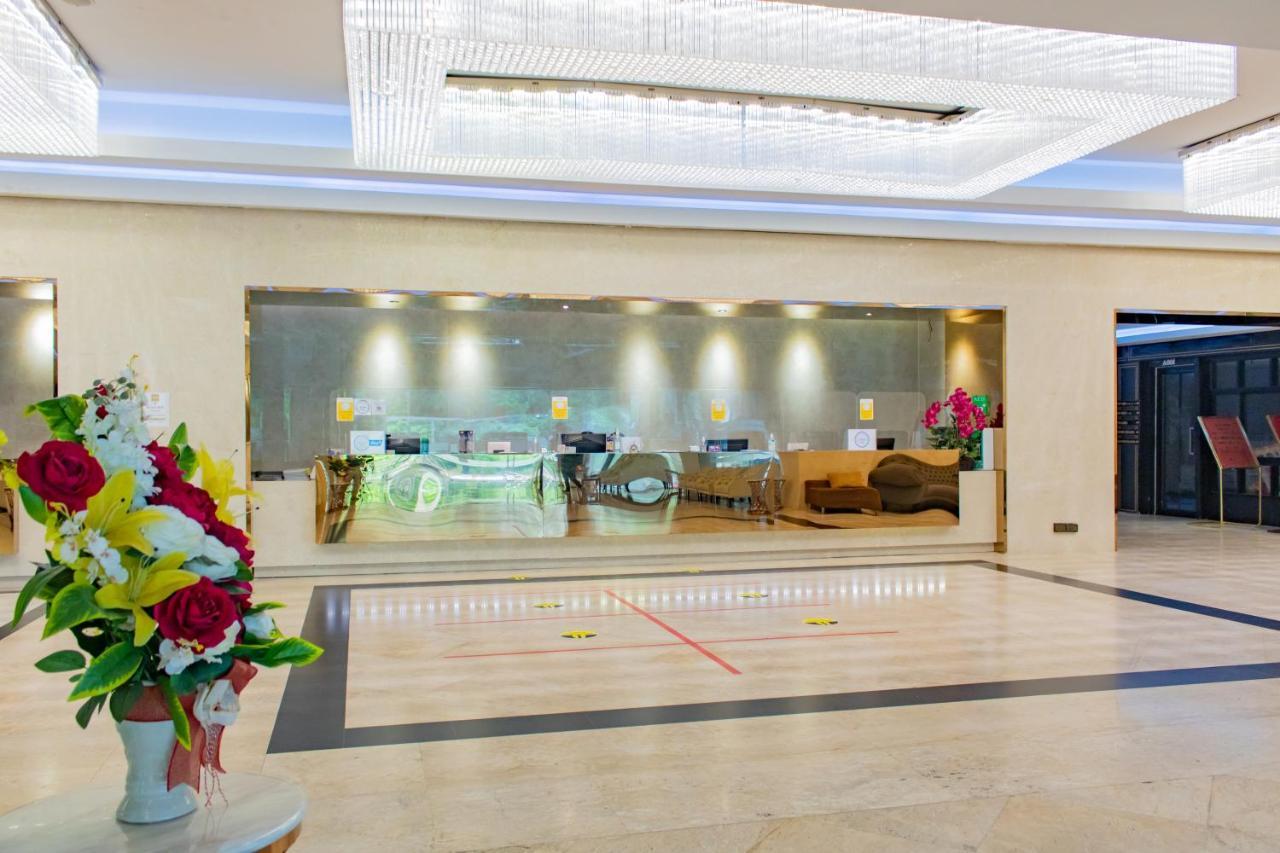 Avana Hotel And Convention Centre Sha Extra Plus Банкок Екстериор снимка